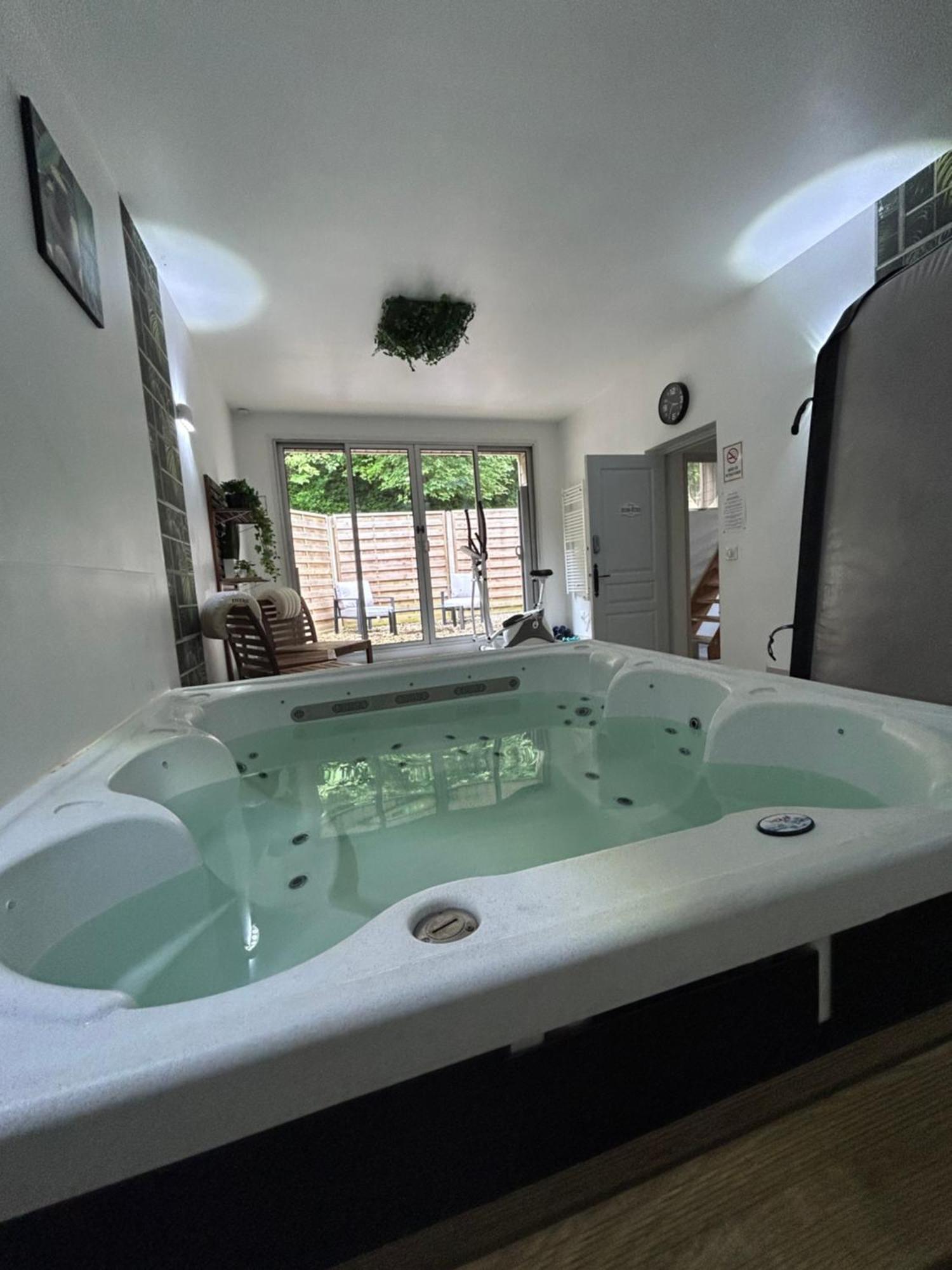 Loft And Spa Les Preaux Экстерьер фото