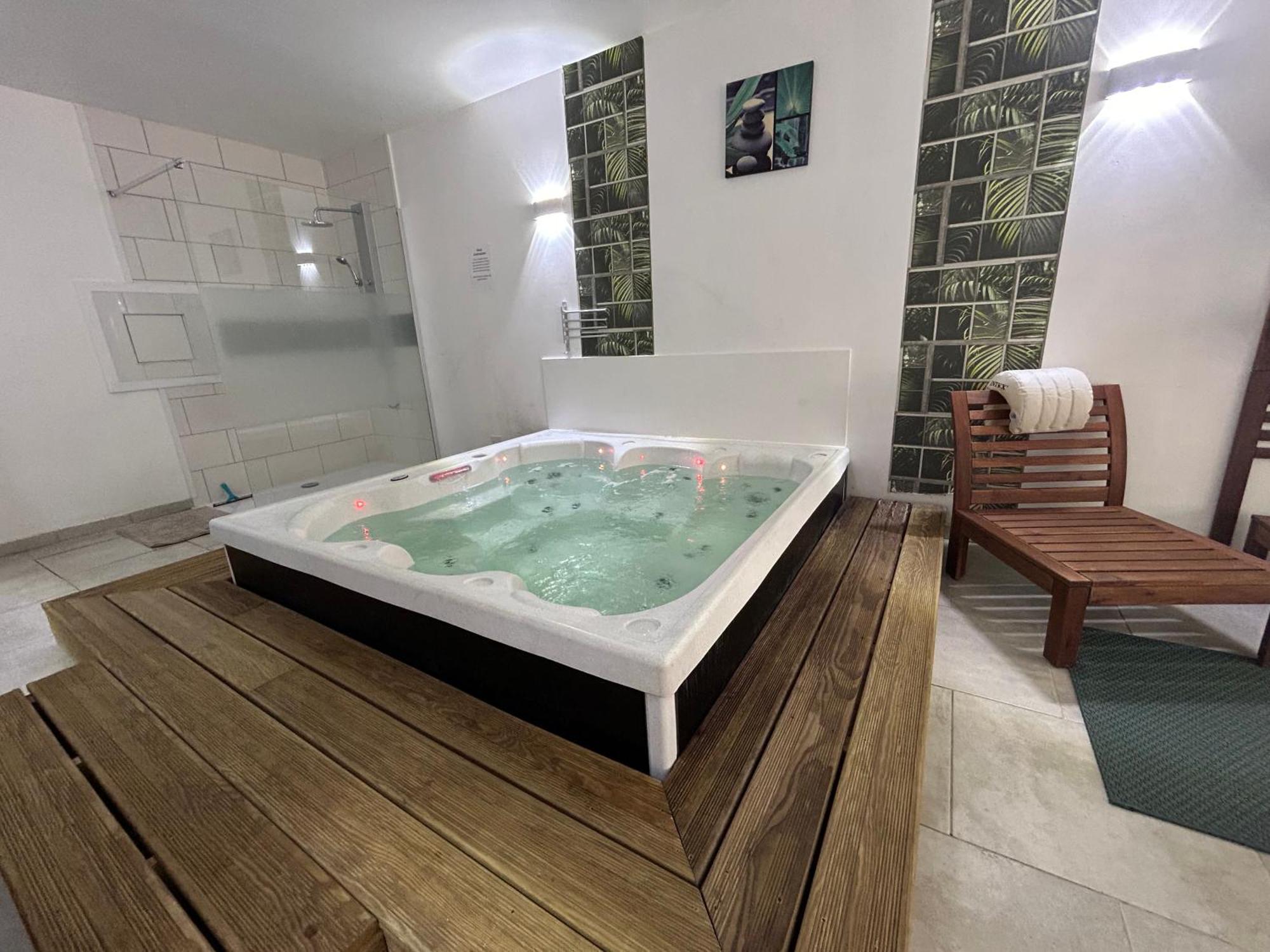 Loft And Spa Les Preaux Экстерьер фото